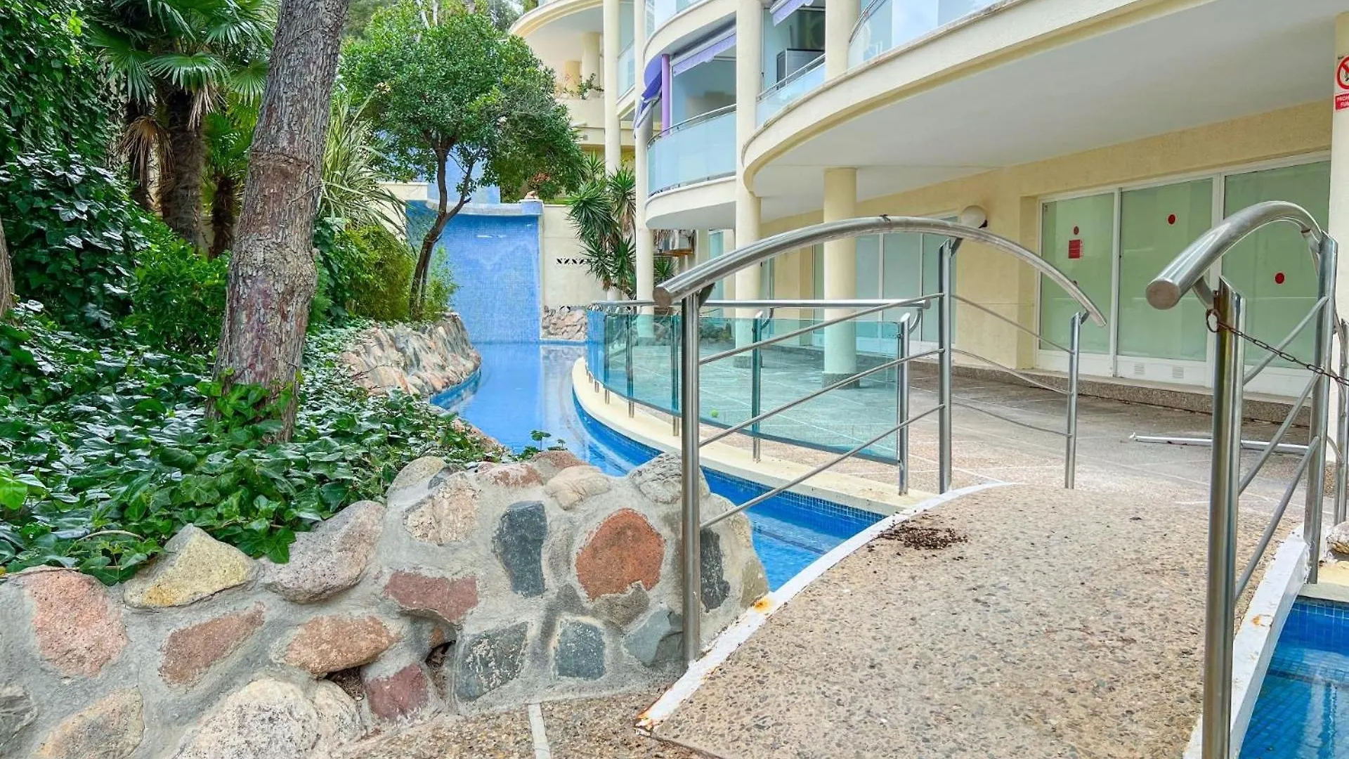 Cap Salou Salacia Beach Front Studio New Apartment